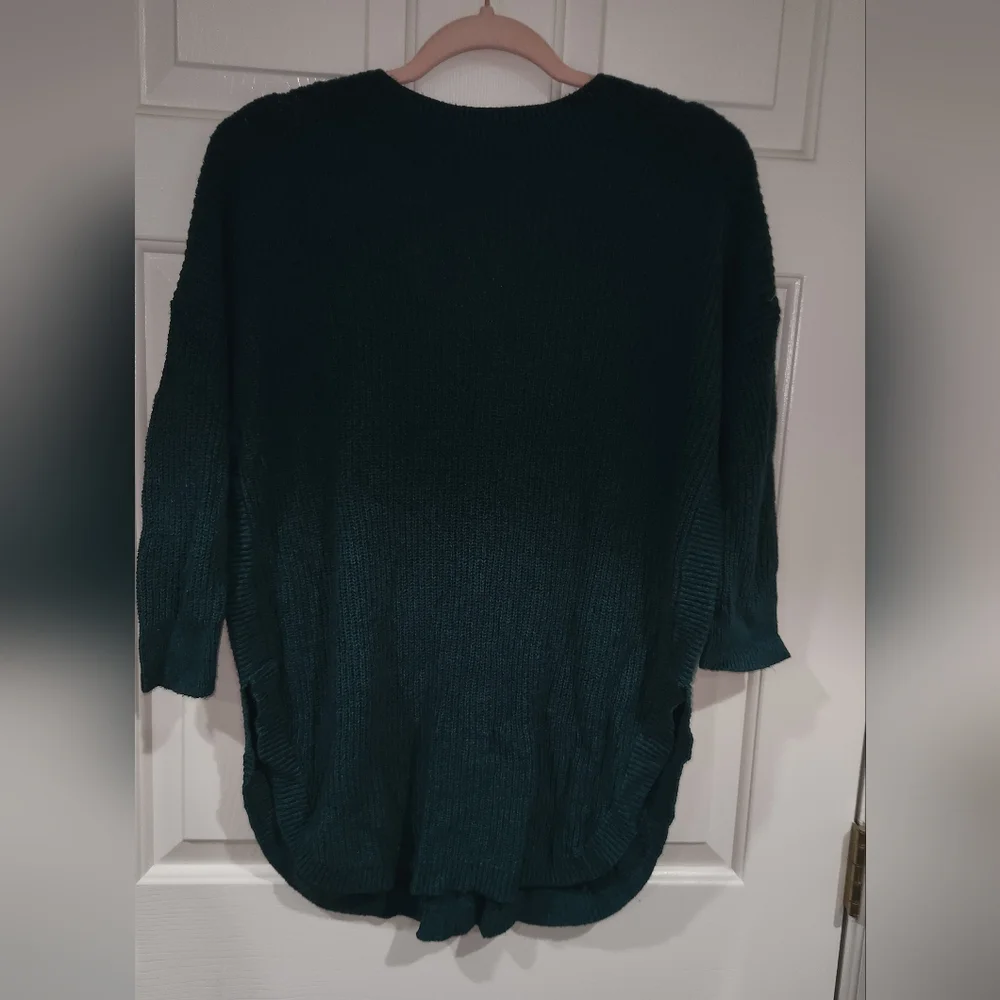 EXPRESS SWEATER !! - Picture 3 of 3